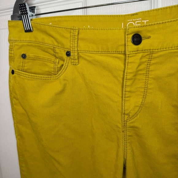 LOFT Women's Yellow Modern Straight Leg Corduroy Pants Size 10 GUC - Picture 2 of 5